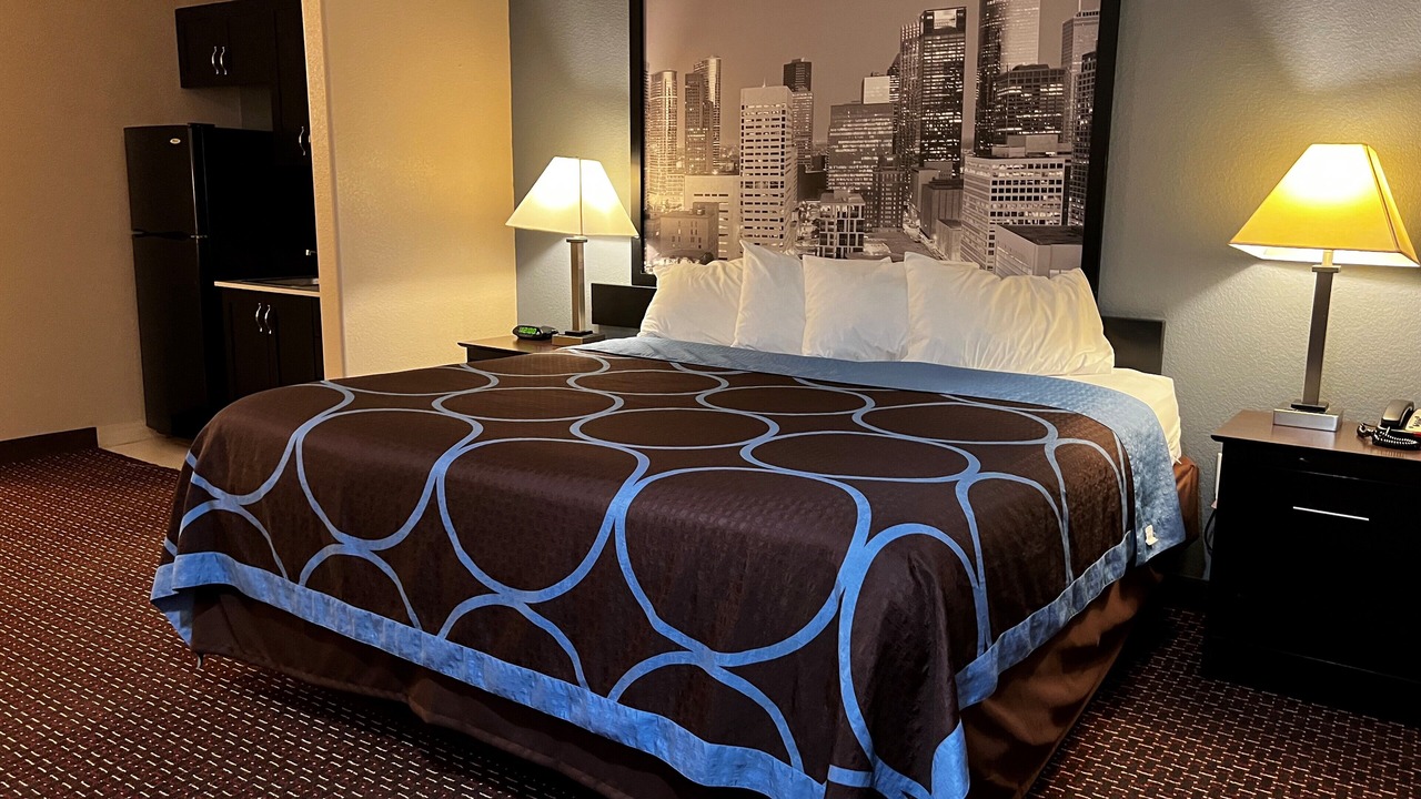 Photo of Bedroom in Center
