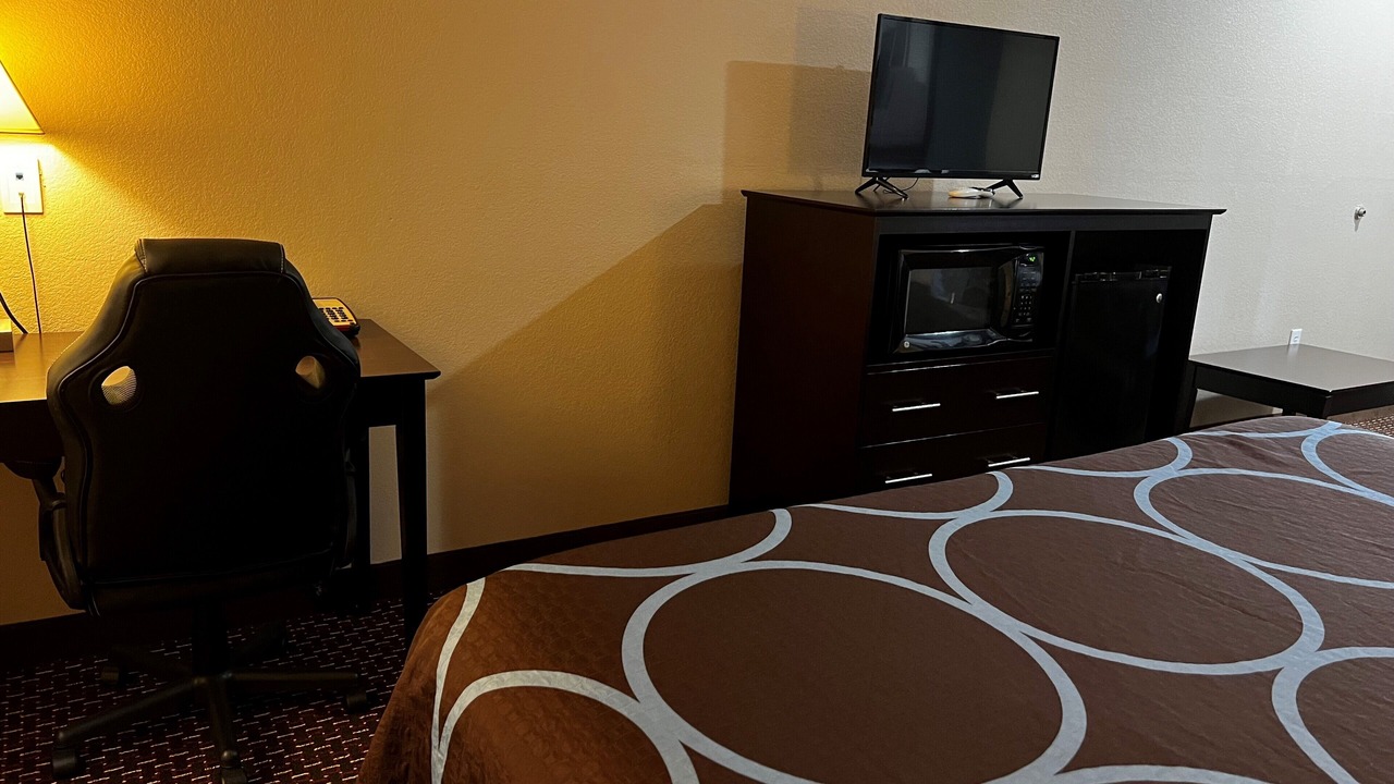 Photo of Bedroom in Center