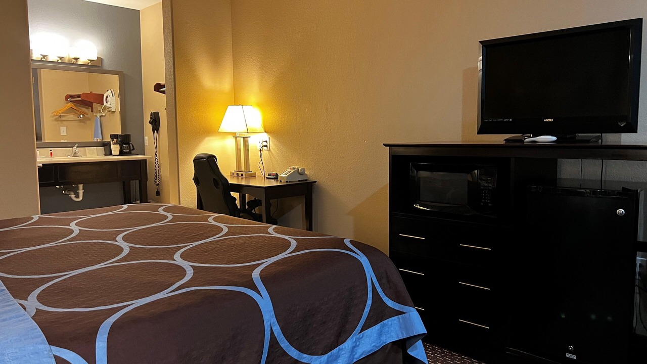 Photo of Bedroom in Center