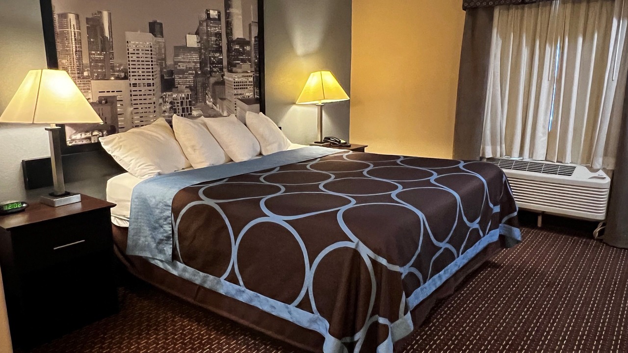 Photo of Bedroom in Center