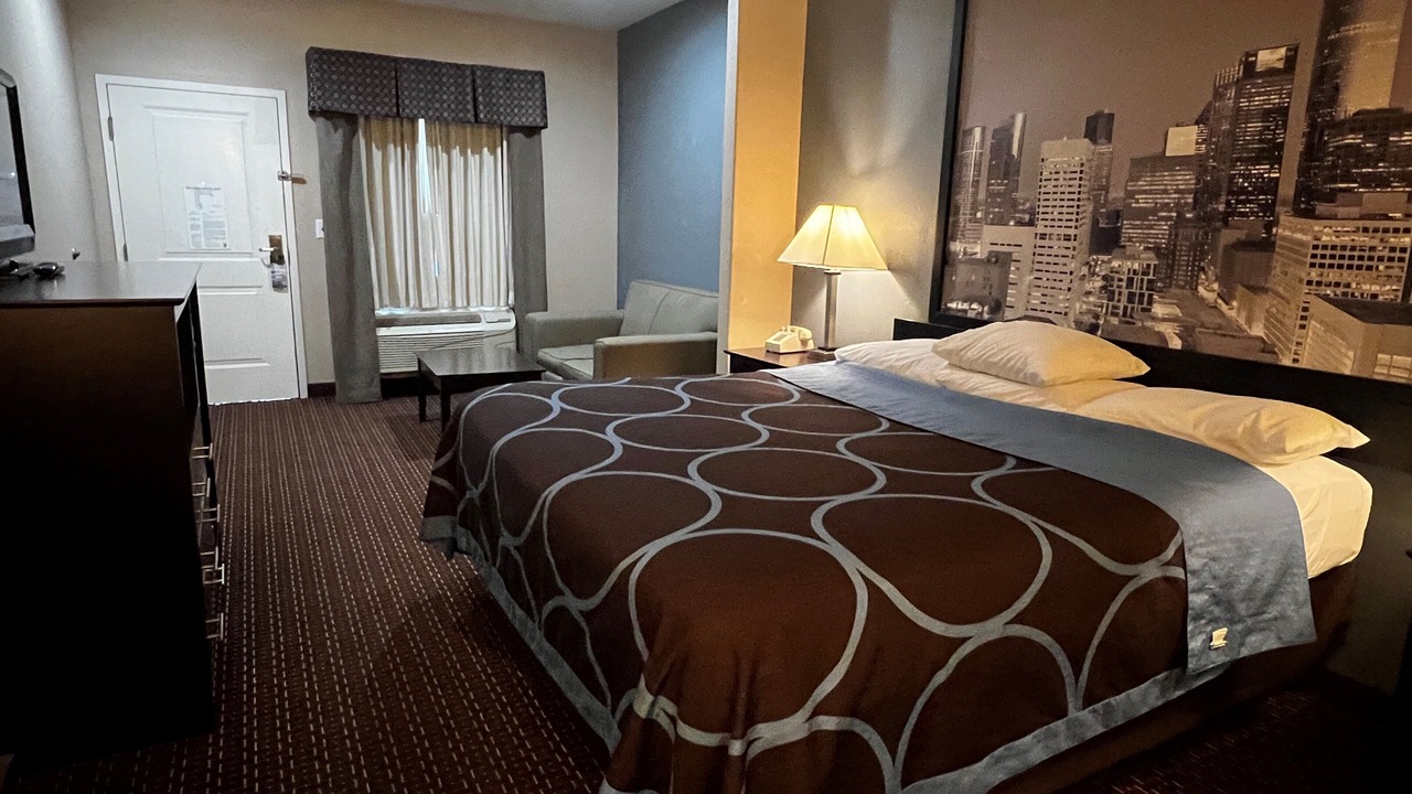 Photo of Bedroom in Center