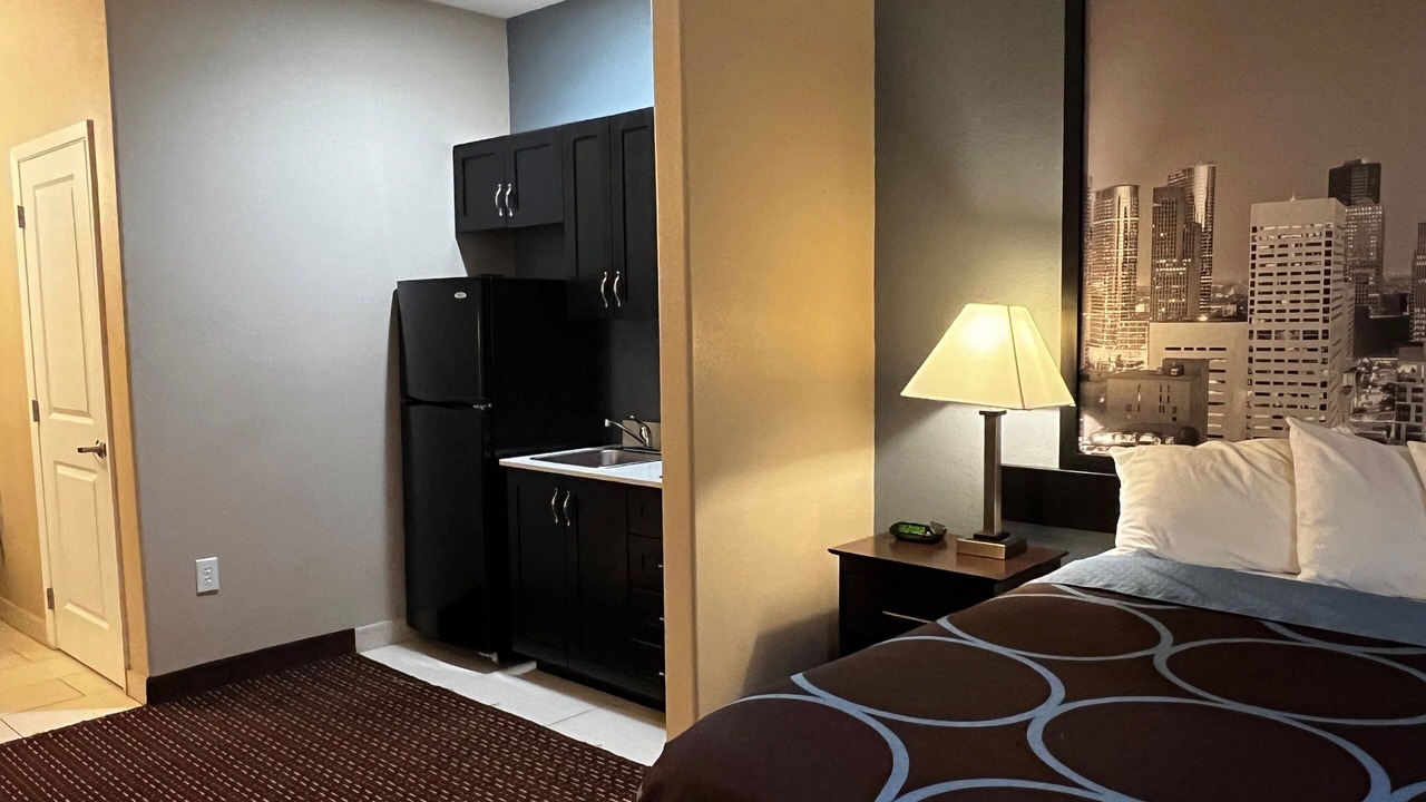 Photo of Bedroom in Center