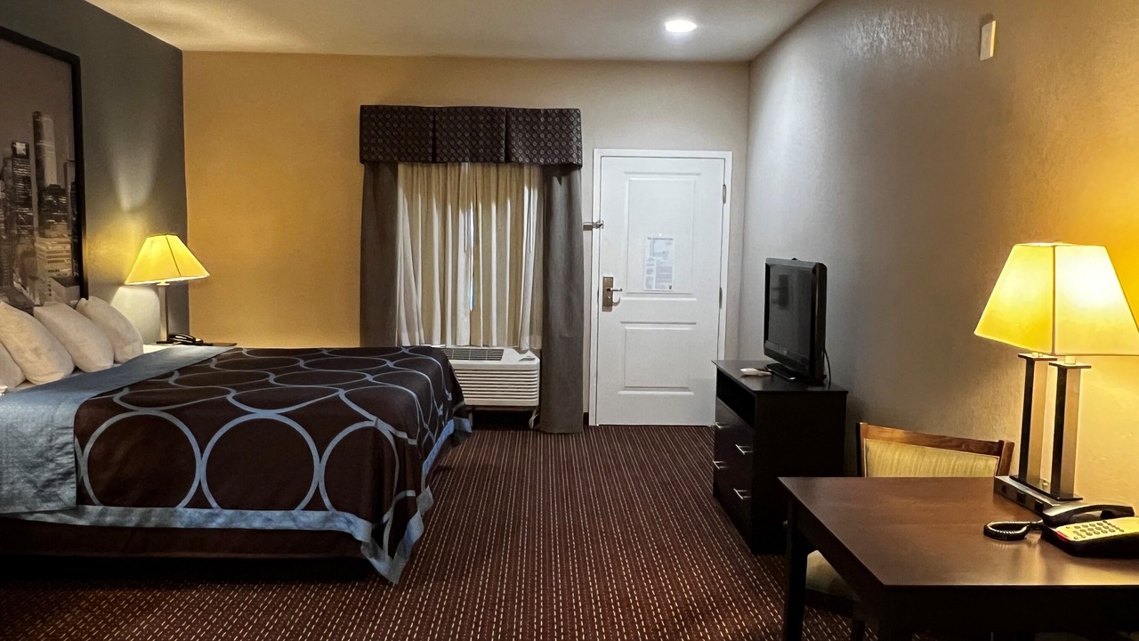 Photo of Bedroom in Center