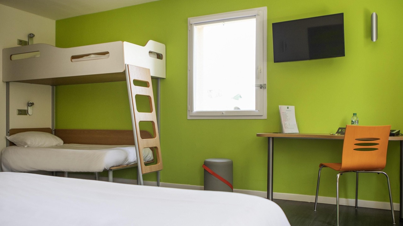 Photo of Bedroom in Bourbon-Lancy