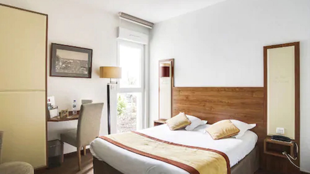 Photo of Bedroom in Lessay