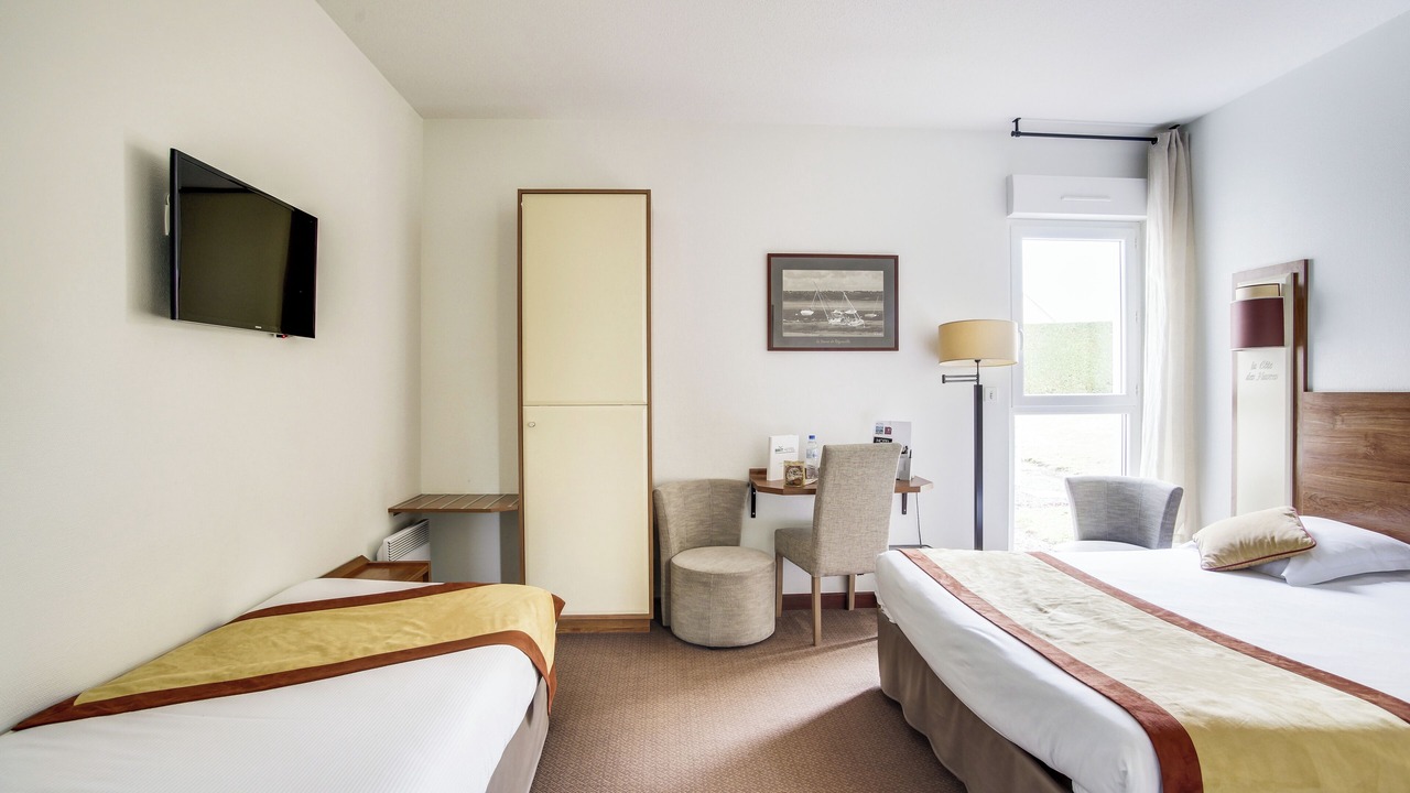 Photo of Bedroom in Lessay