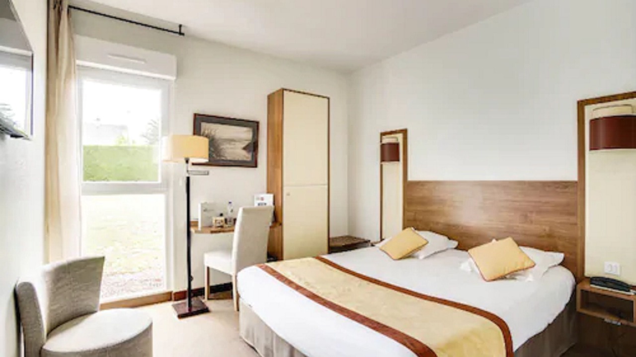 Photo of Bedroom in Lessay