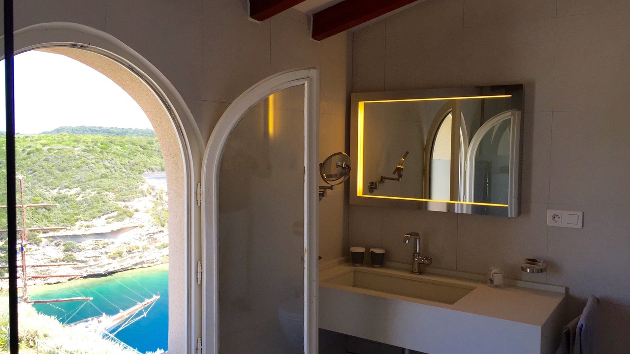 Photo of Bathroom in Bonifacio
