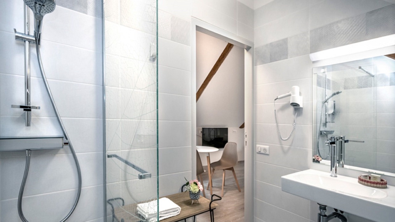Photo of Bathroom in Chateauneuf-de-Randon