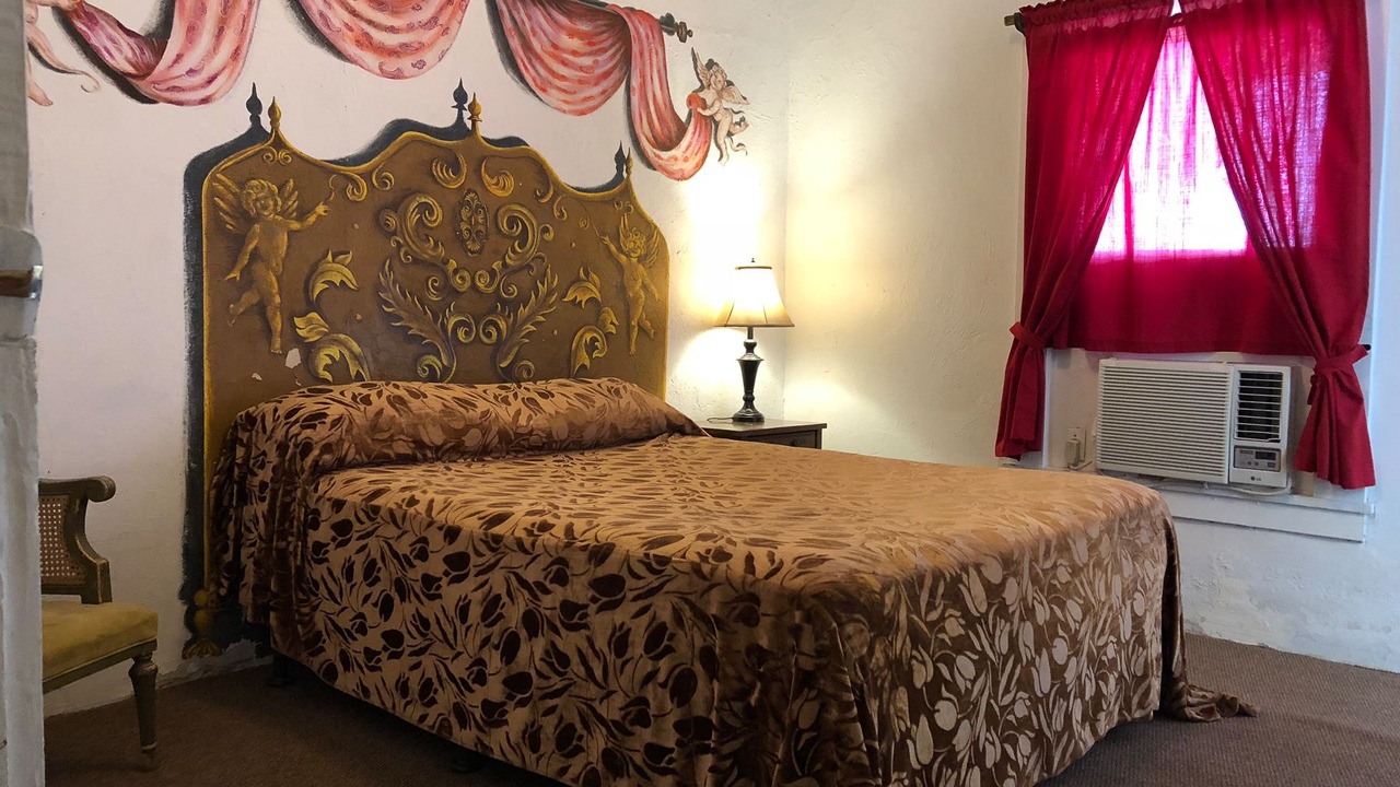 Photo of Bedroom in Death Valley Junction