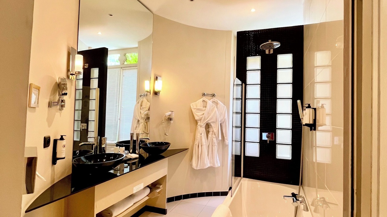 Photo of Bathroom in Le Rheu