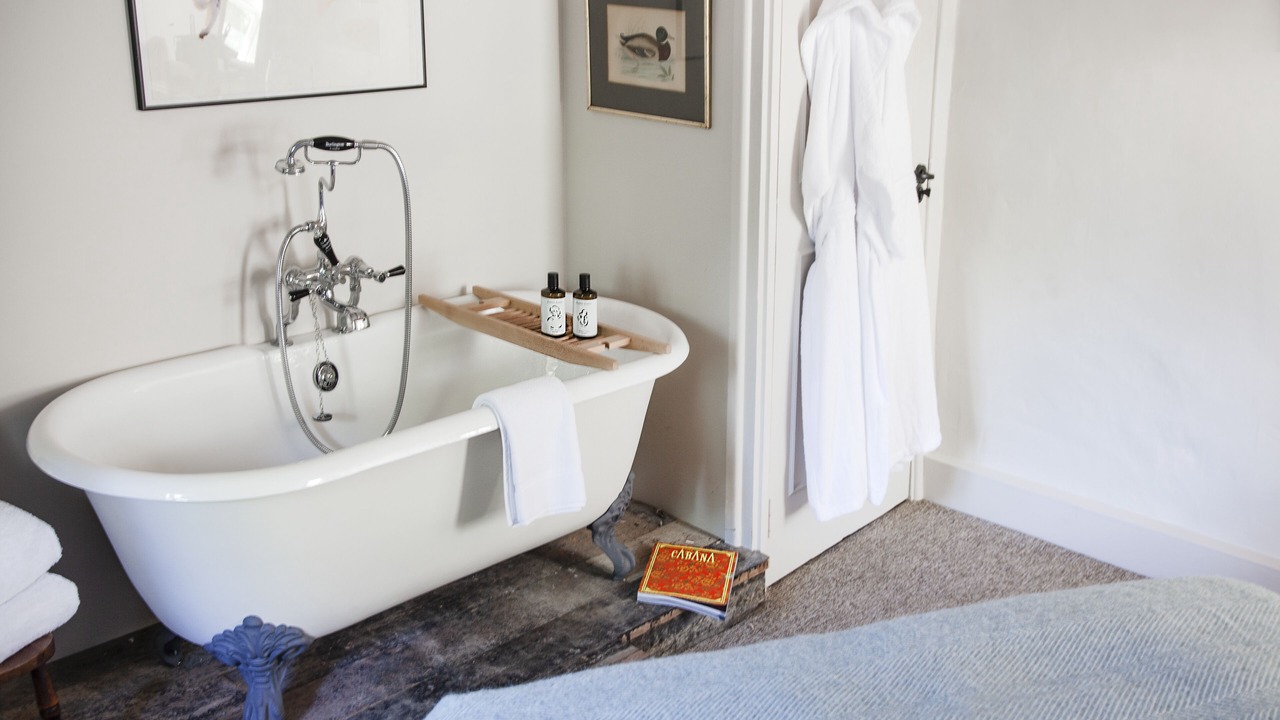 Photo of Bedroom in Shipton under Wychwood