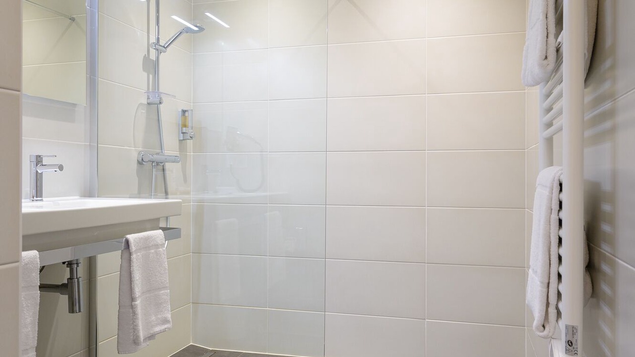 Photo of Bathroom in Azay-le-Rideau