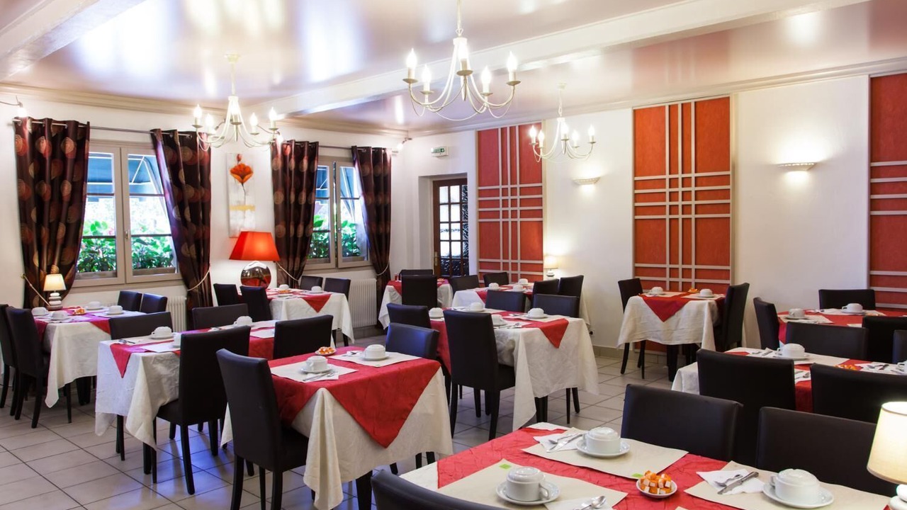 Photo of Others in Beze