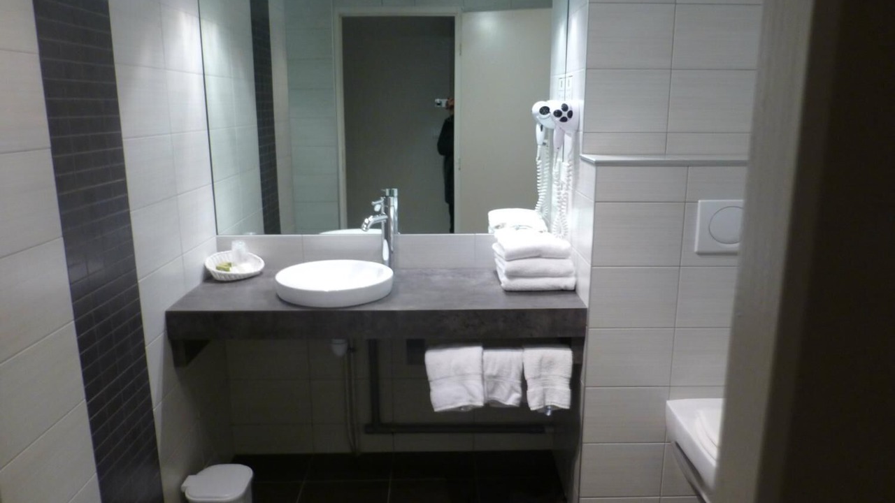 Photo of Others in Beze