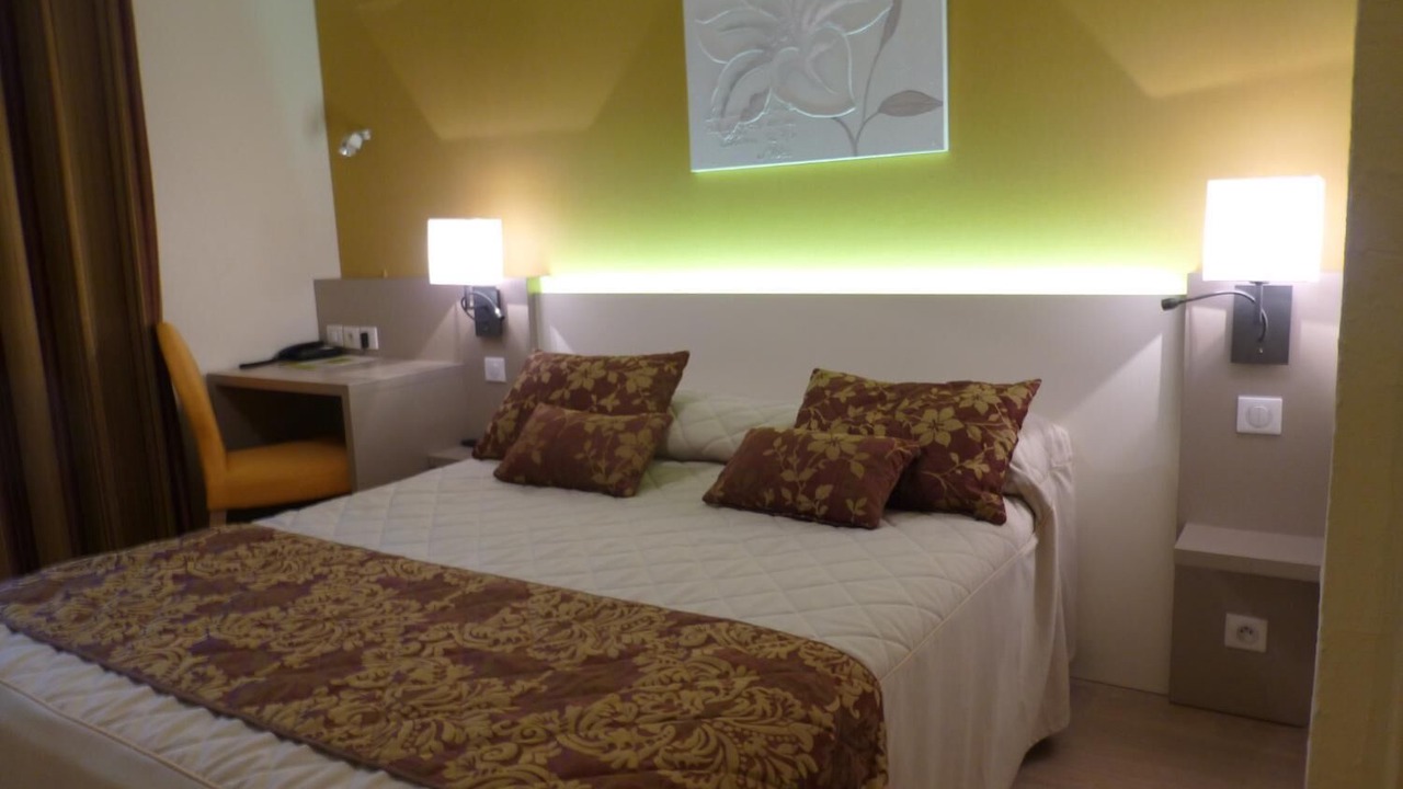 Photo of Bedroom in Beze