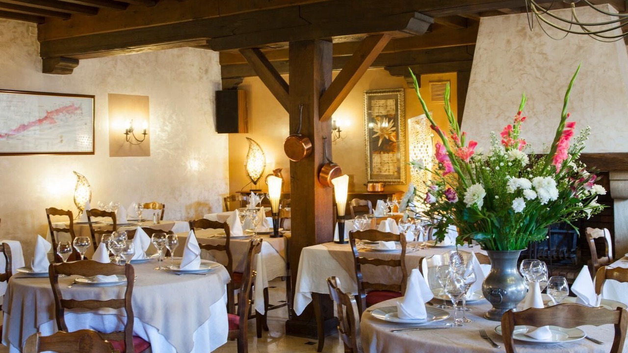 Photo of Others in Beze