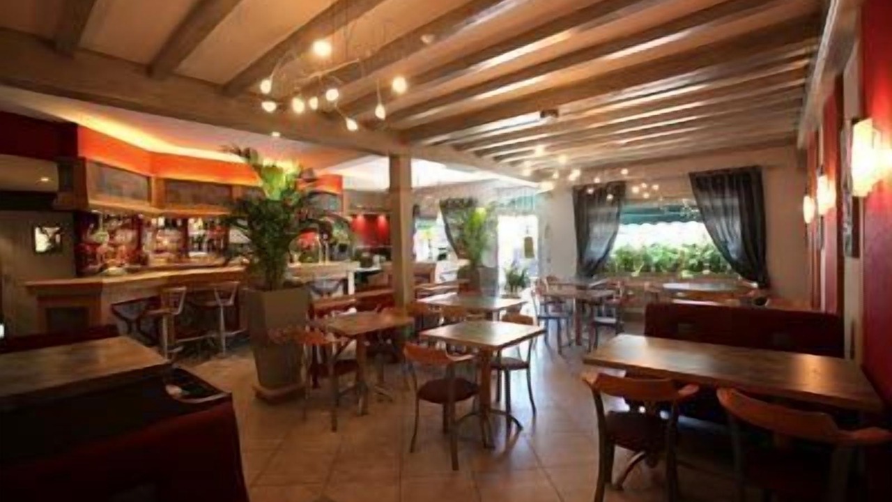 Photo of Others in Beze