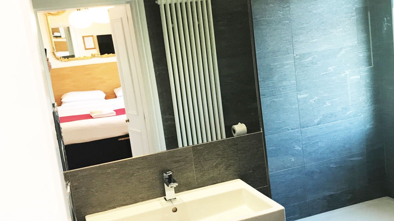 Photo of Bathroom in Pettits