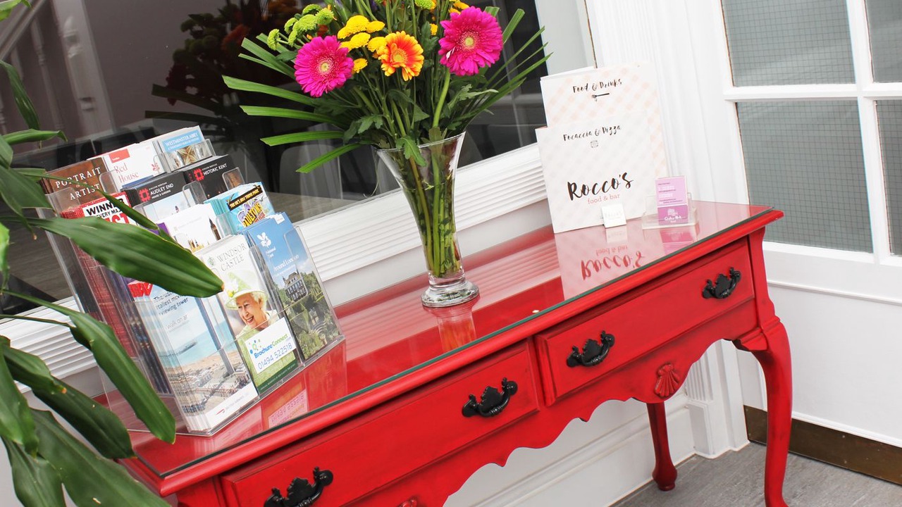 Photo of Others in Pettits