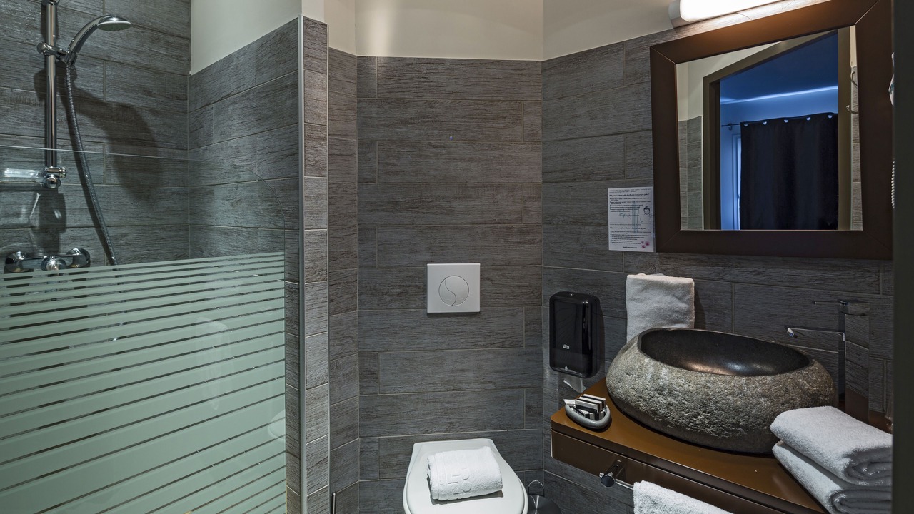 Photo of Bathroom in Saint-Laurent-des-Arbres