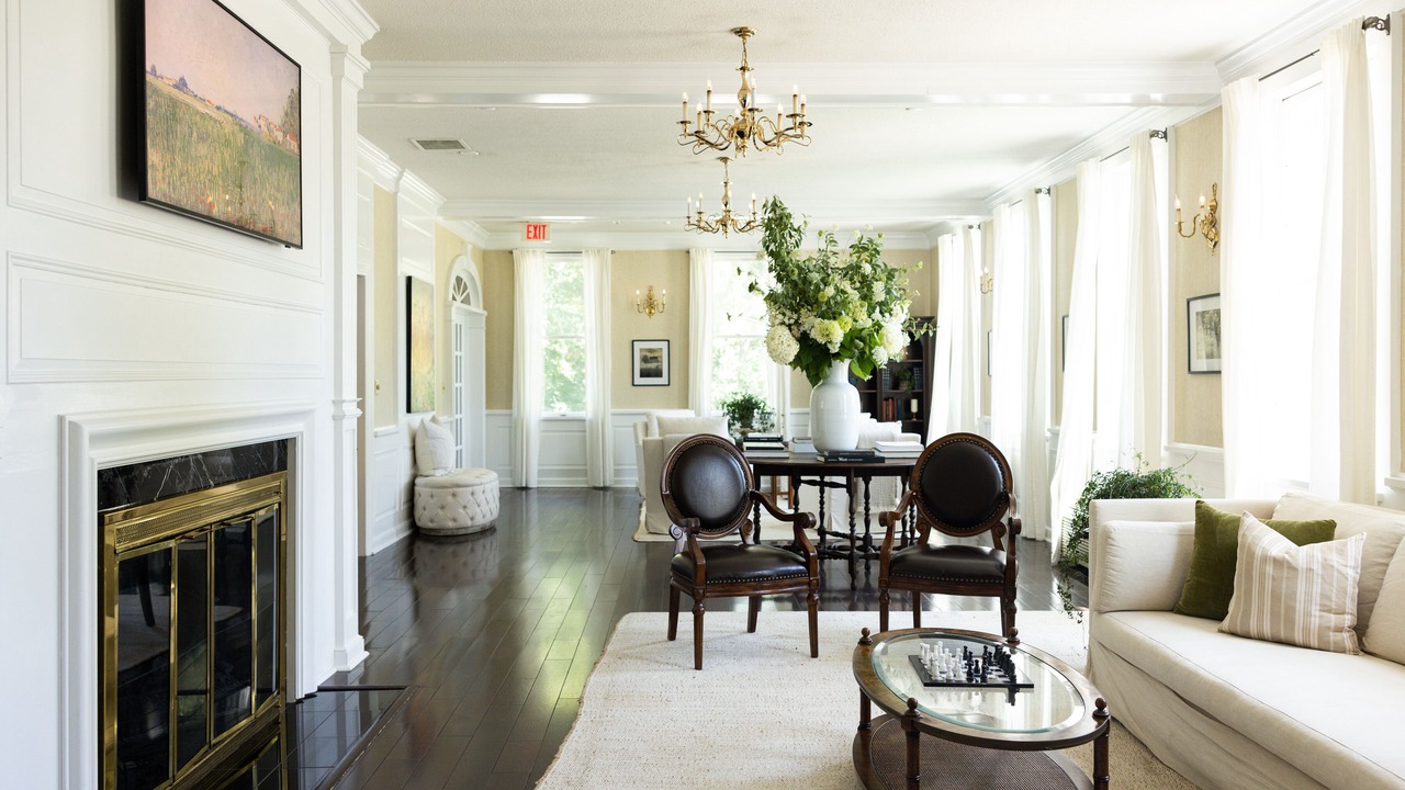 Photo of Livingroom in Litchfield