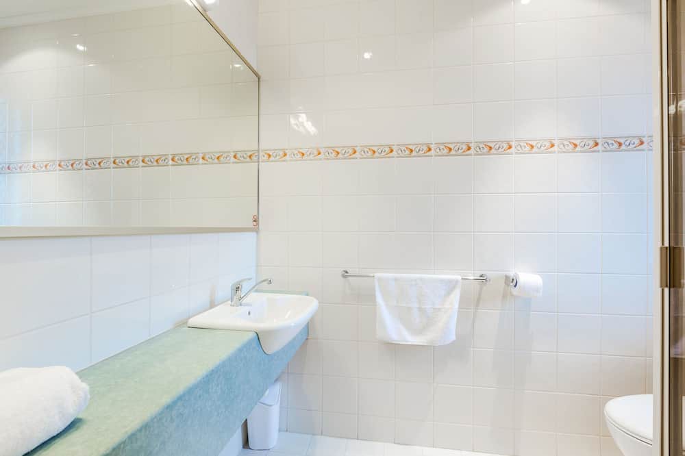 Photo of Bathroom in Tonsley