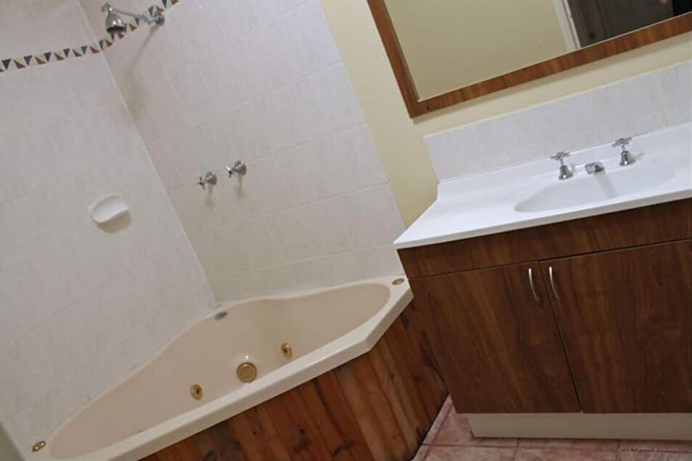 Photo of Bathroom in Mount Tamborine