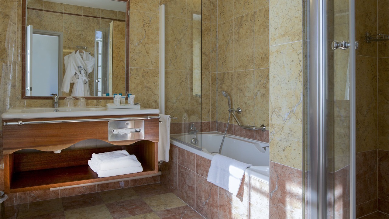 Photo of Bathroom in Uriage-les-Bains