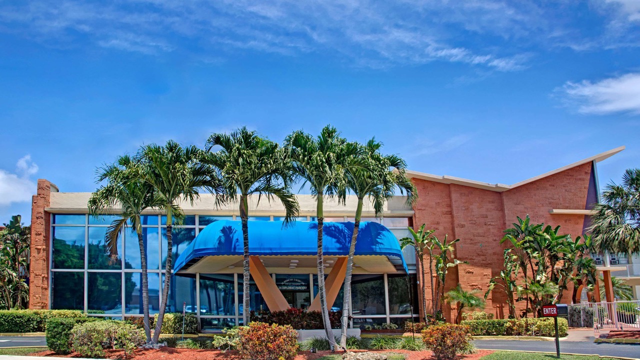 Photo of Outdoor in Hallandale Beach