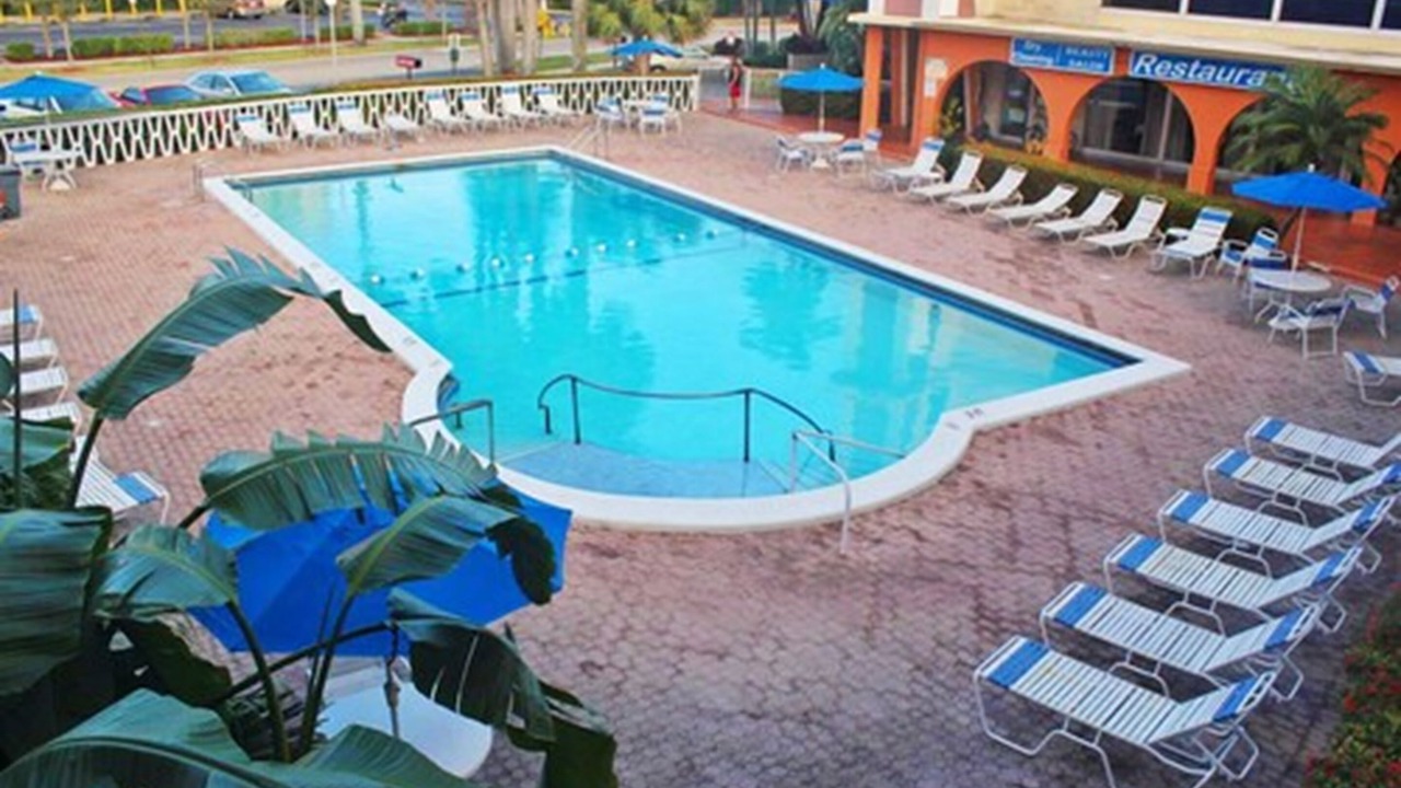 Photo of Outdoor in Hallandale Beach
