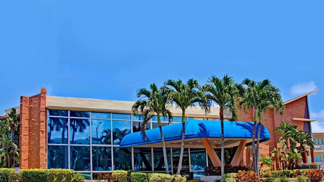 Photo of Outdoor in Hallandale Beach