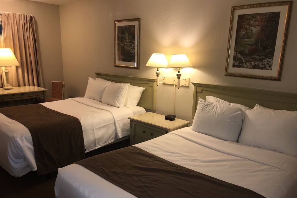 Photo of Bedroom in Berea