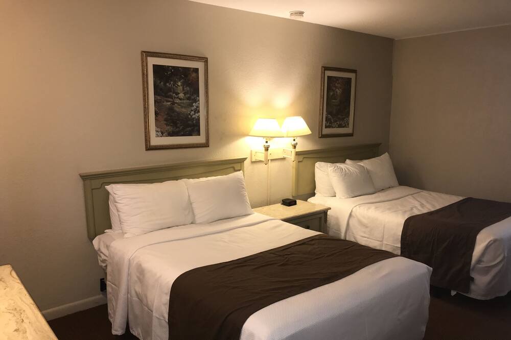Photo of Bedroom in Berea