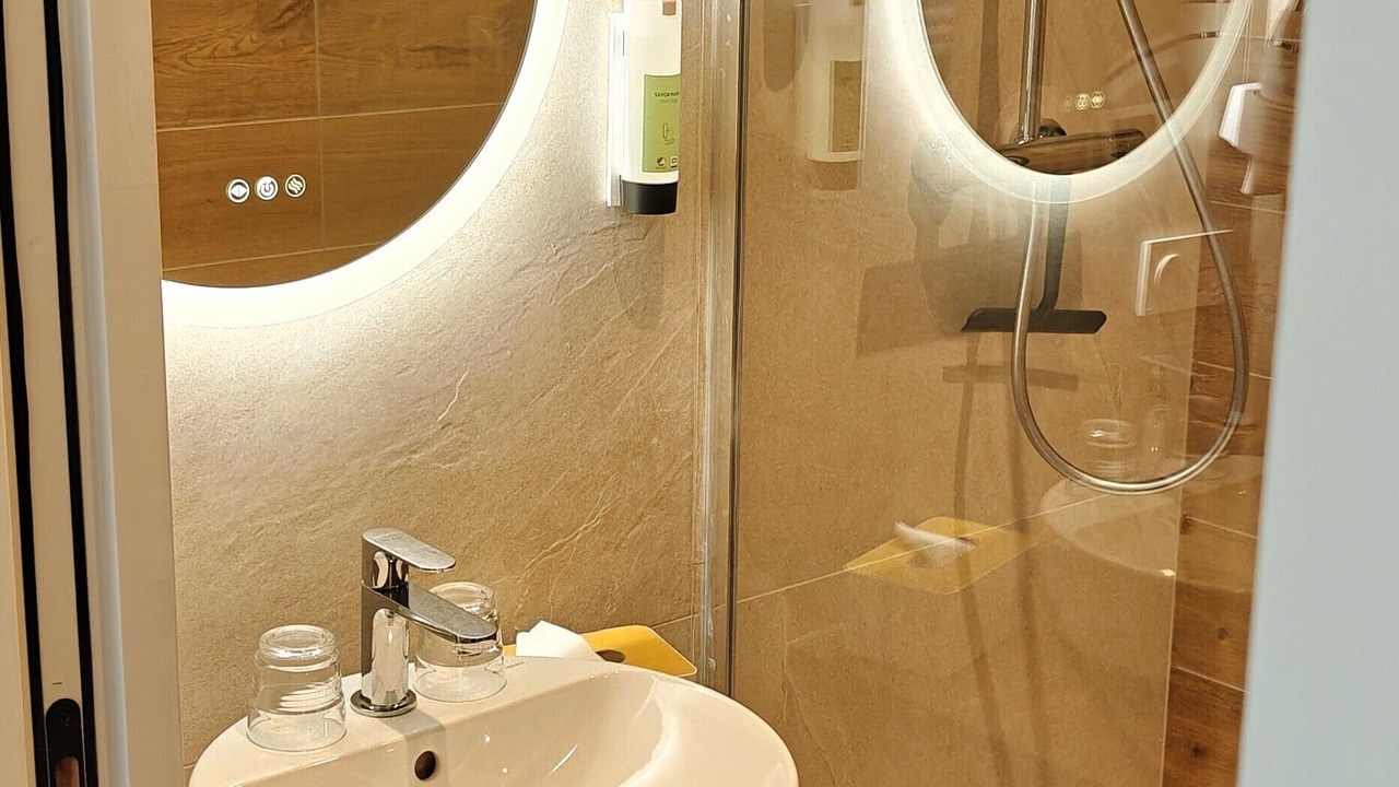 Photo of Bathroom in Dinard