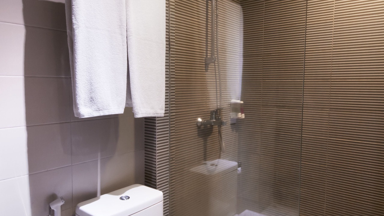 Photo of Others in Sunset Road