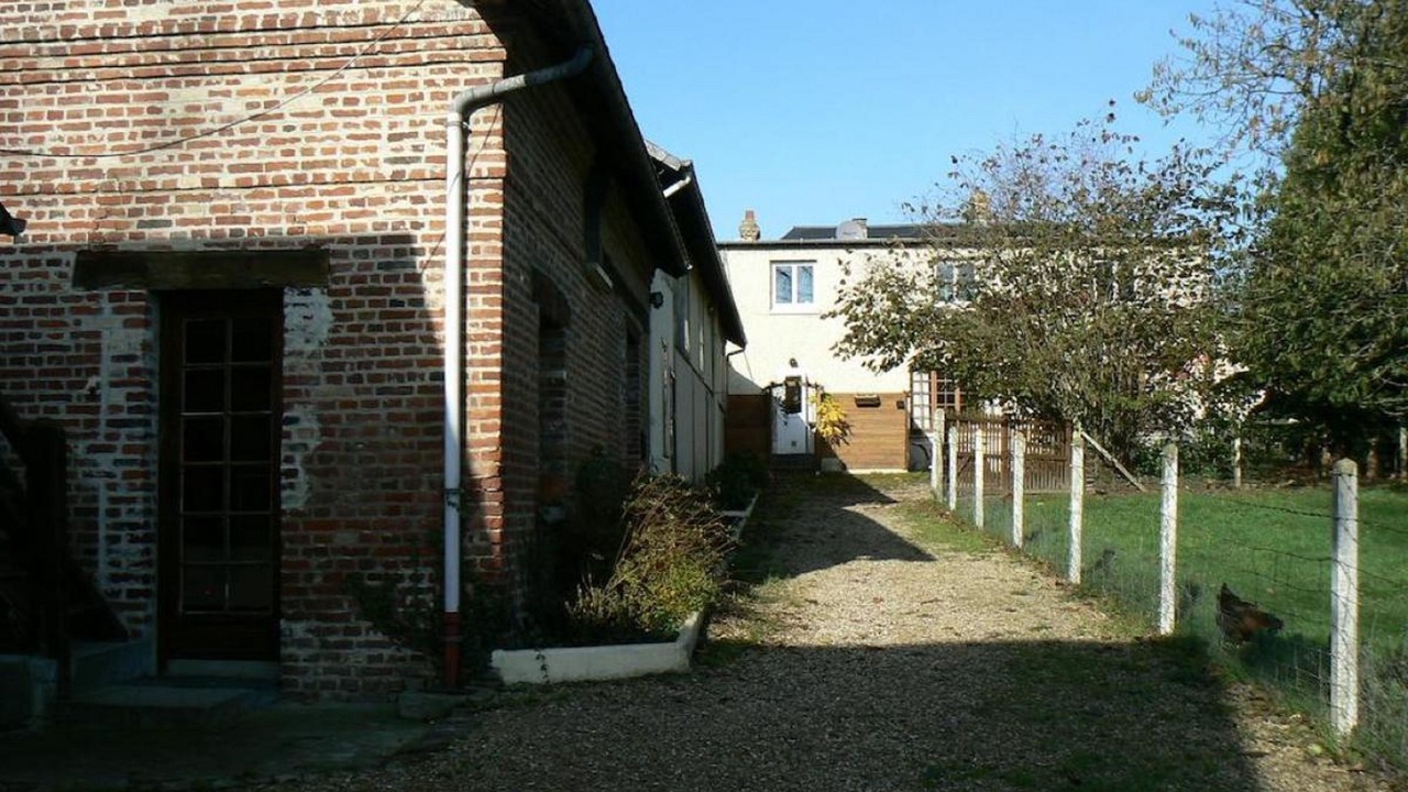 Photo of Outdoor in Surville