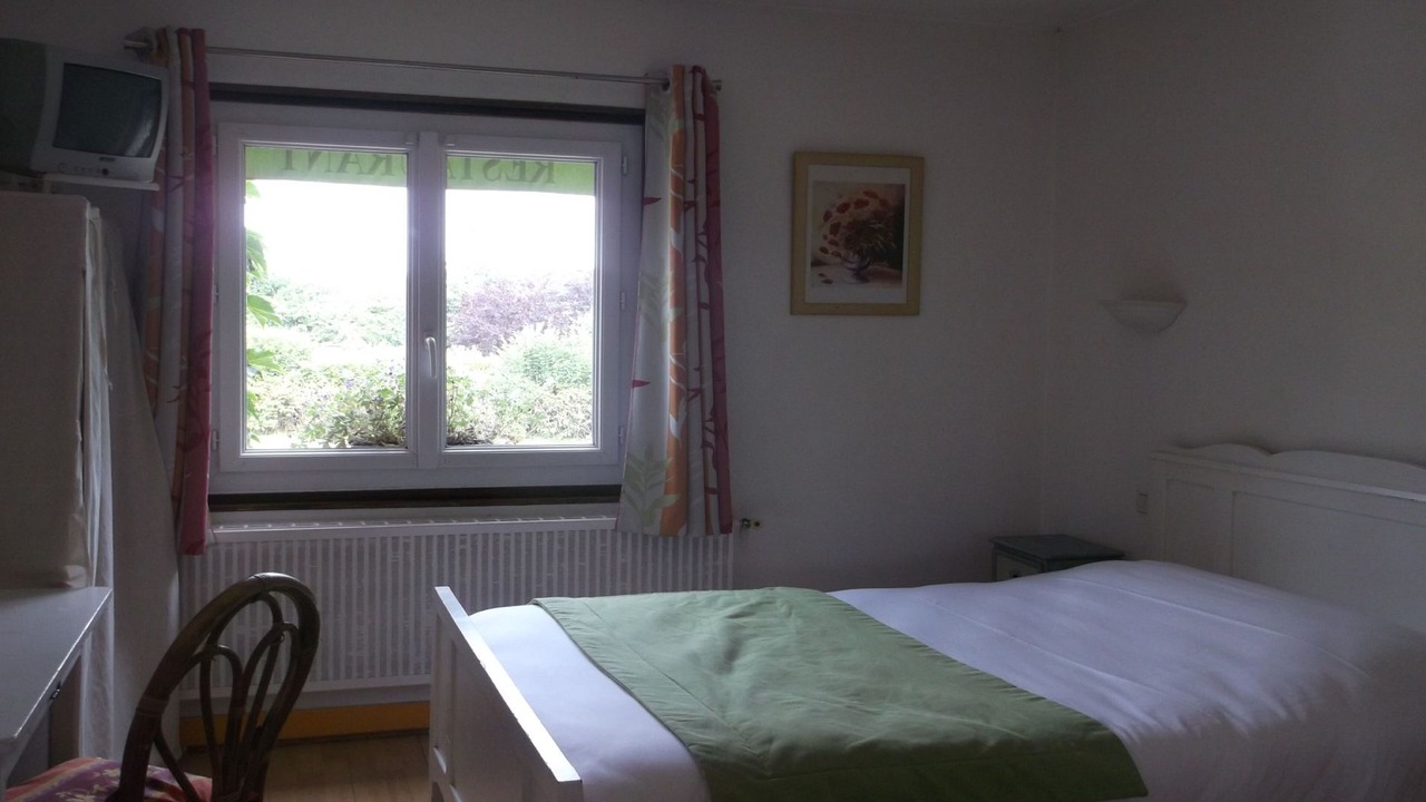 Photo of Bedroom in Surville
