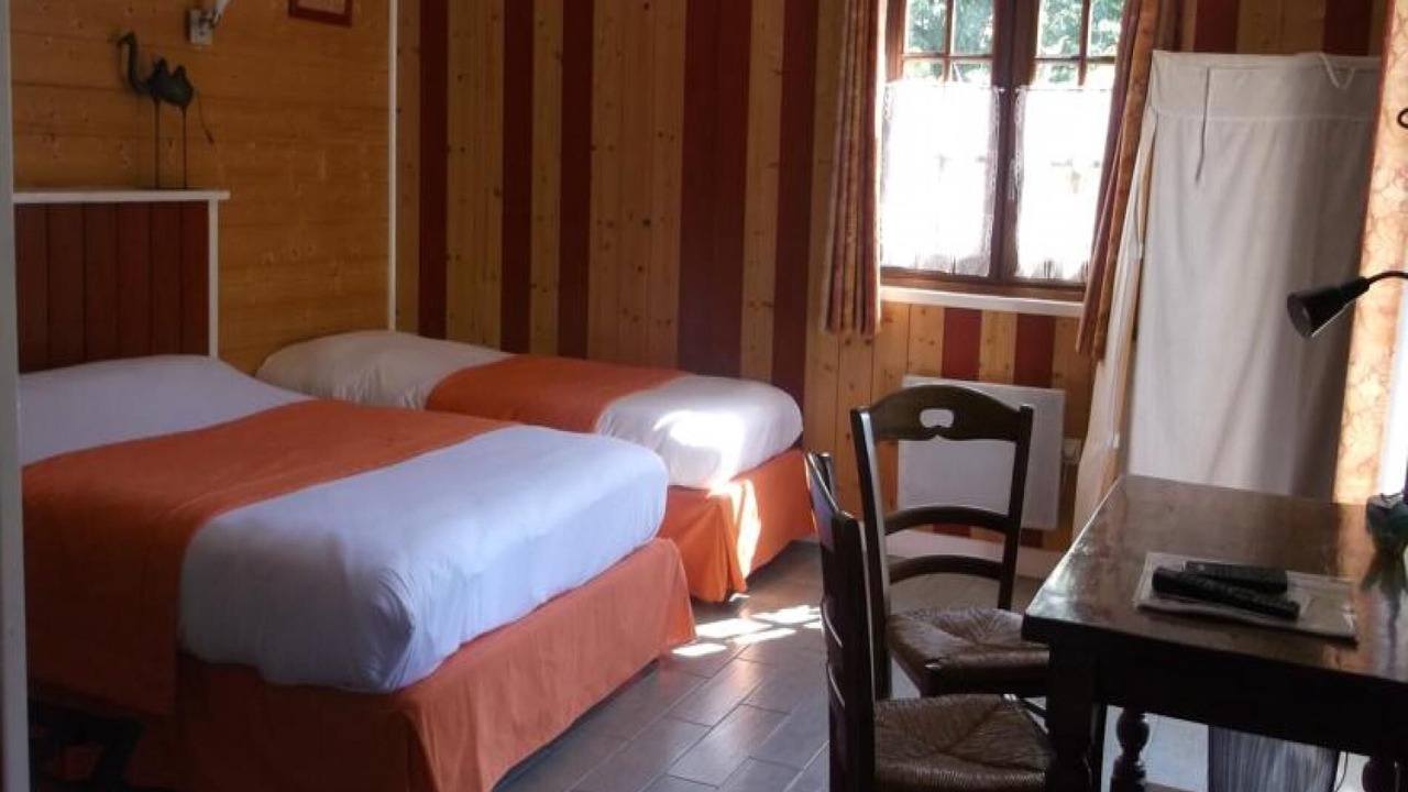 Photo of Bedroom in Surville