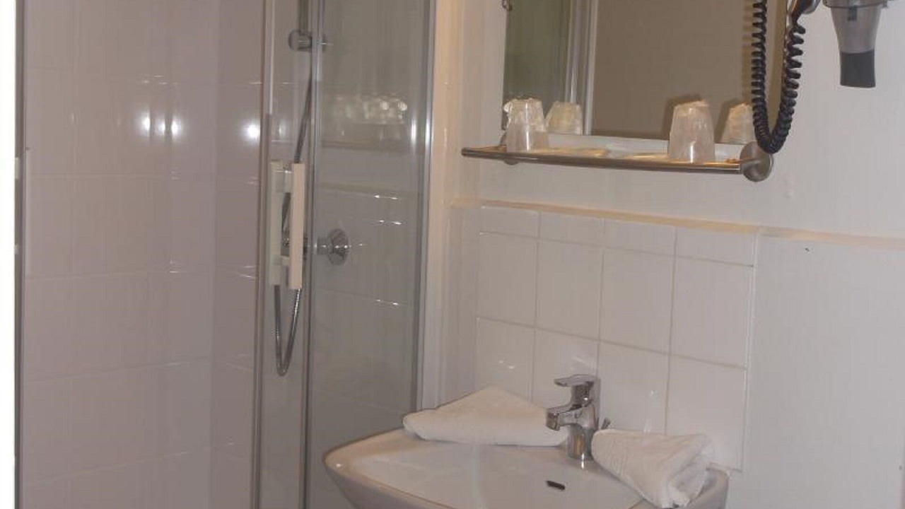 Photo of Bathroom in Surville