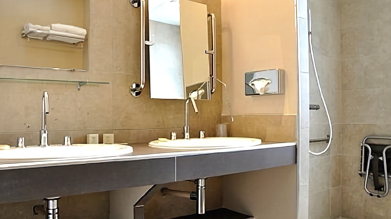 Photo of Bathroom in Chablis