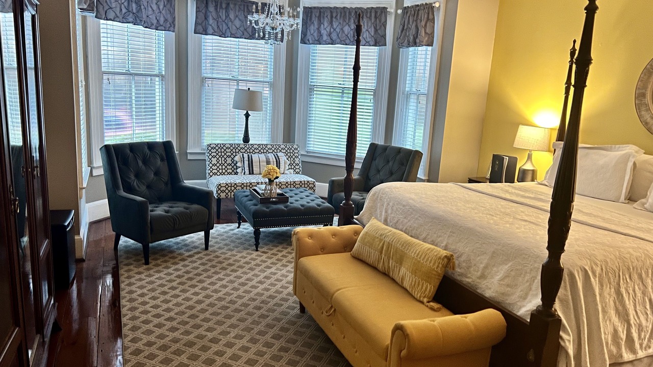 Photo of Bedroom in Charleston Historic District
