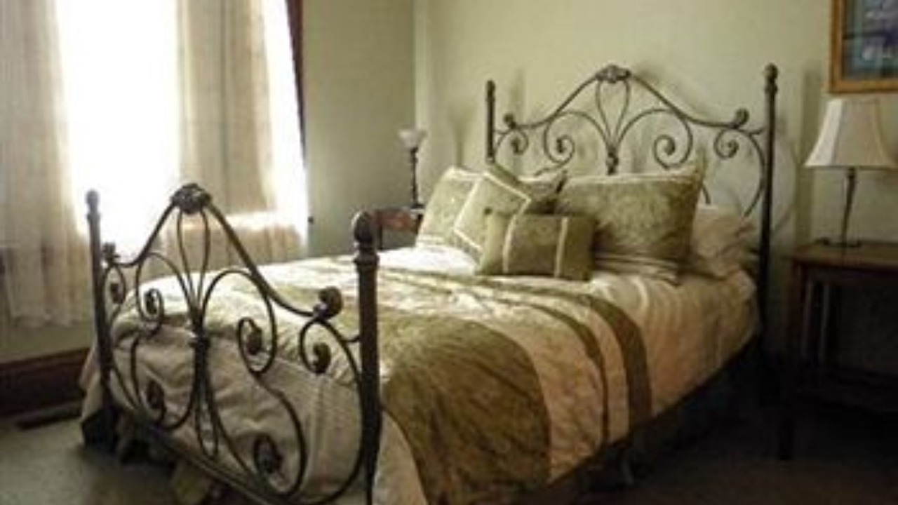 Photo of Bedroom in Mason City