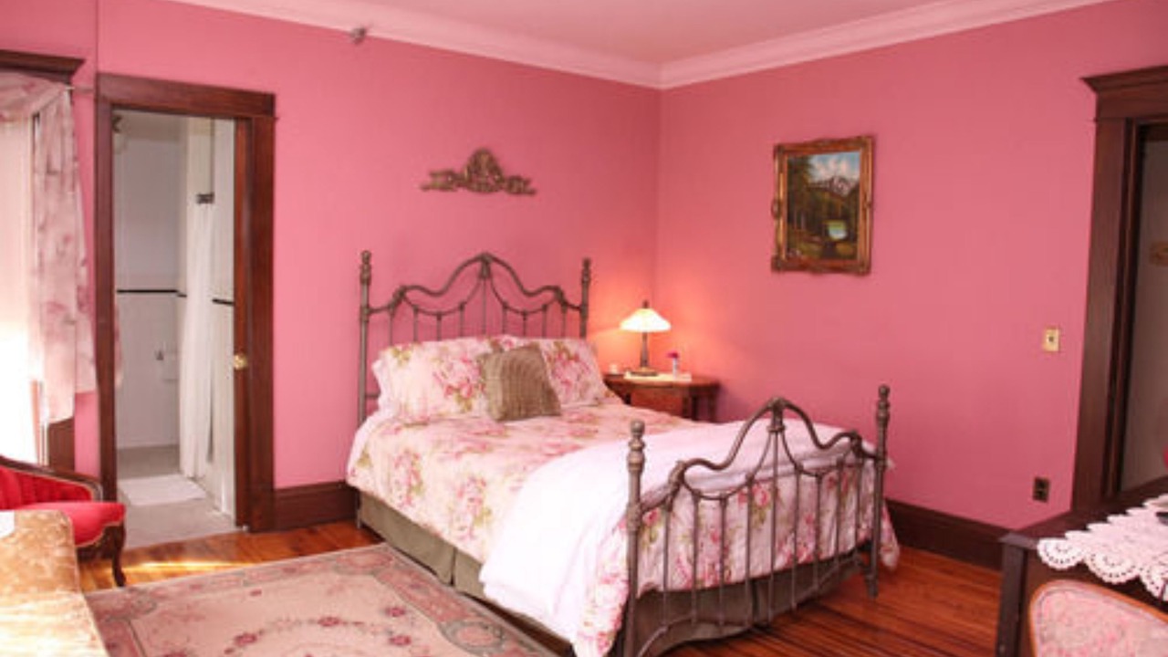 Photo of Bedroom in Mason City