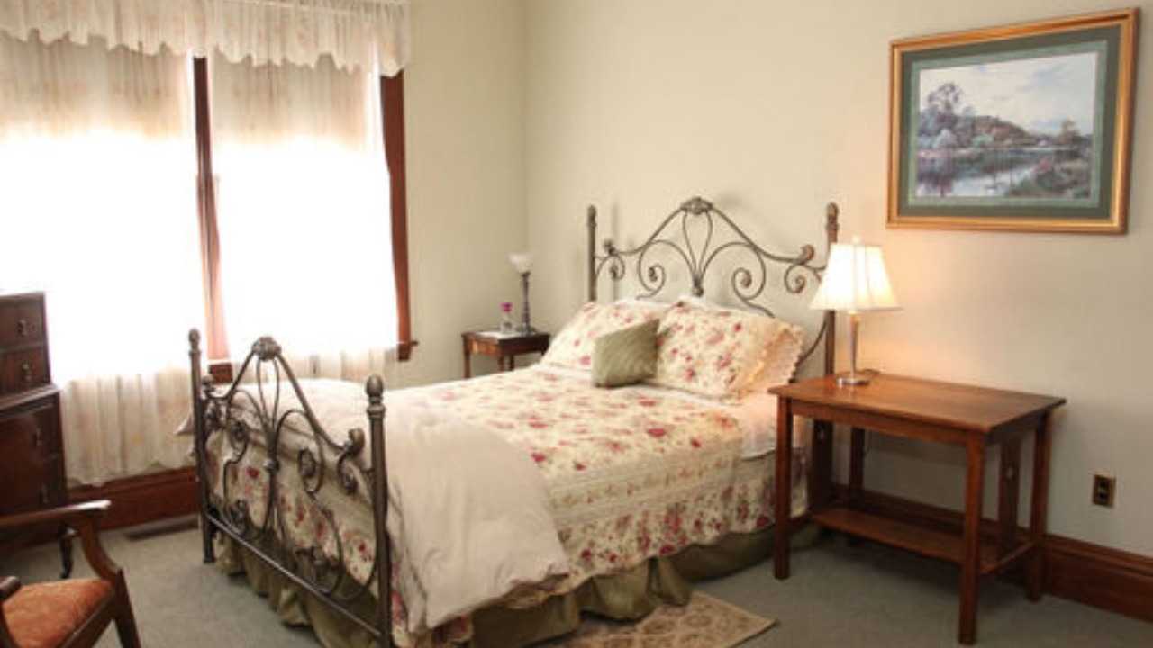 Photo of Bedroom in Mason City