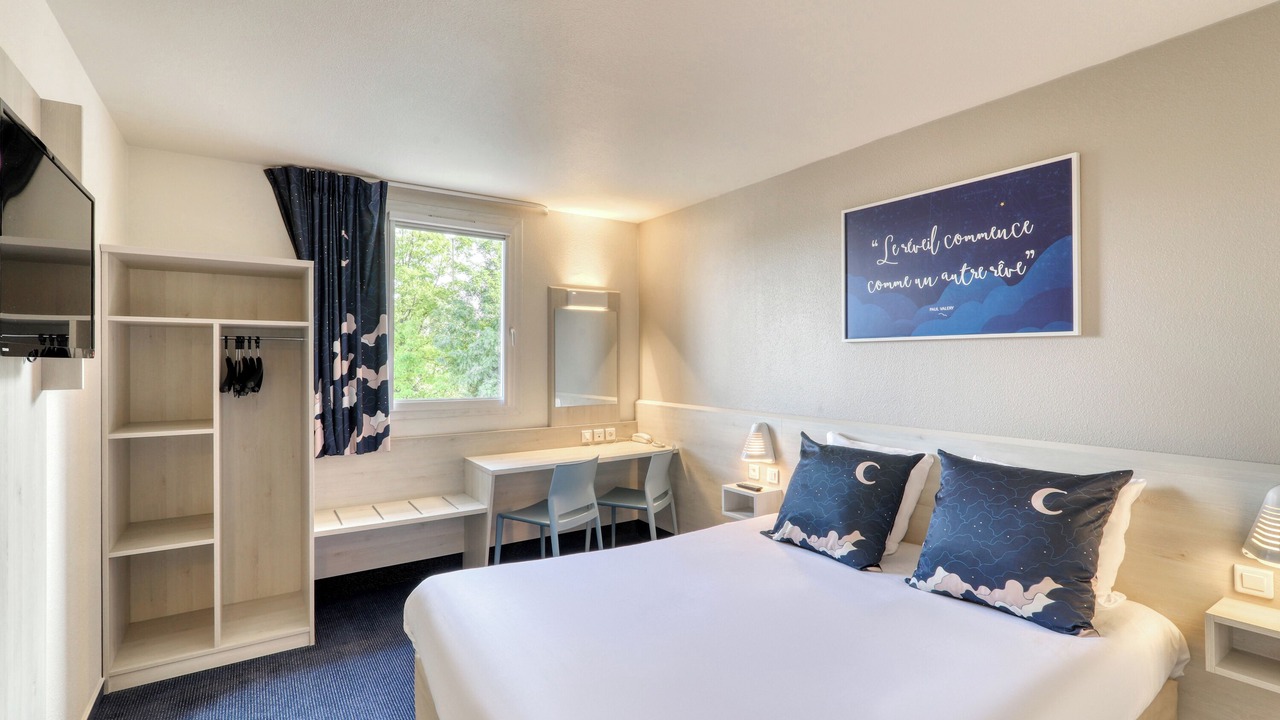 Photo of Bedroom in Riom