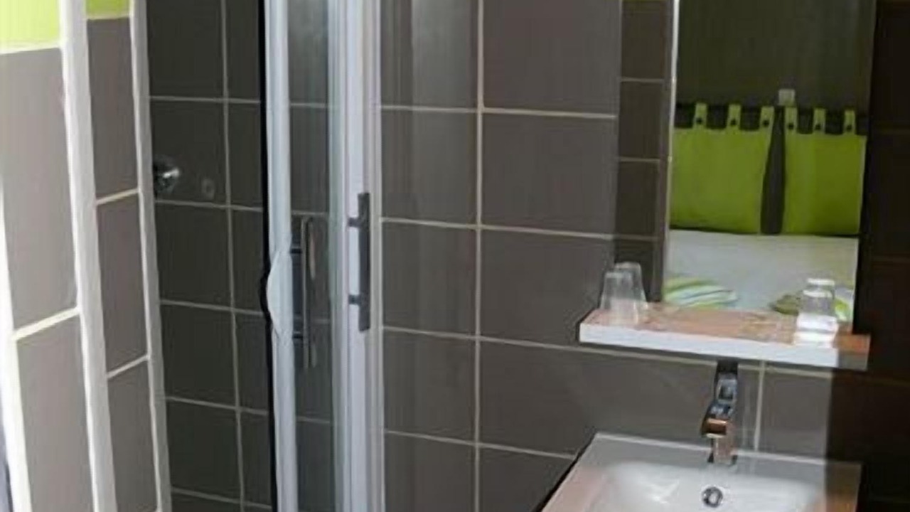 Photo of Bathroom in Saint-Omer