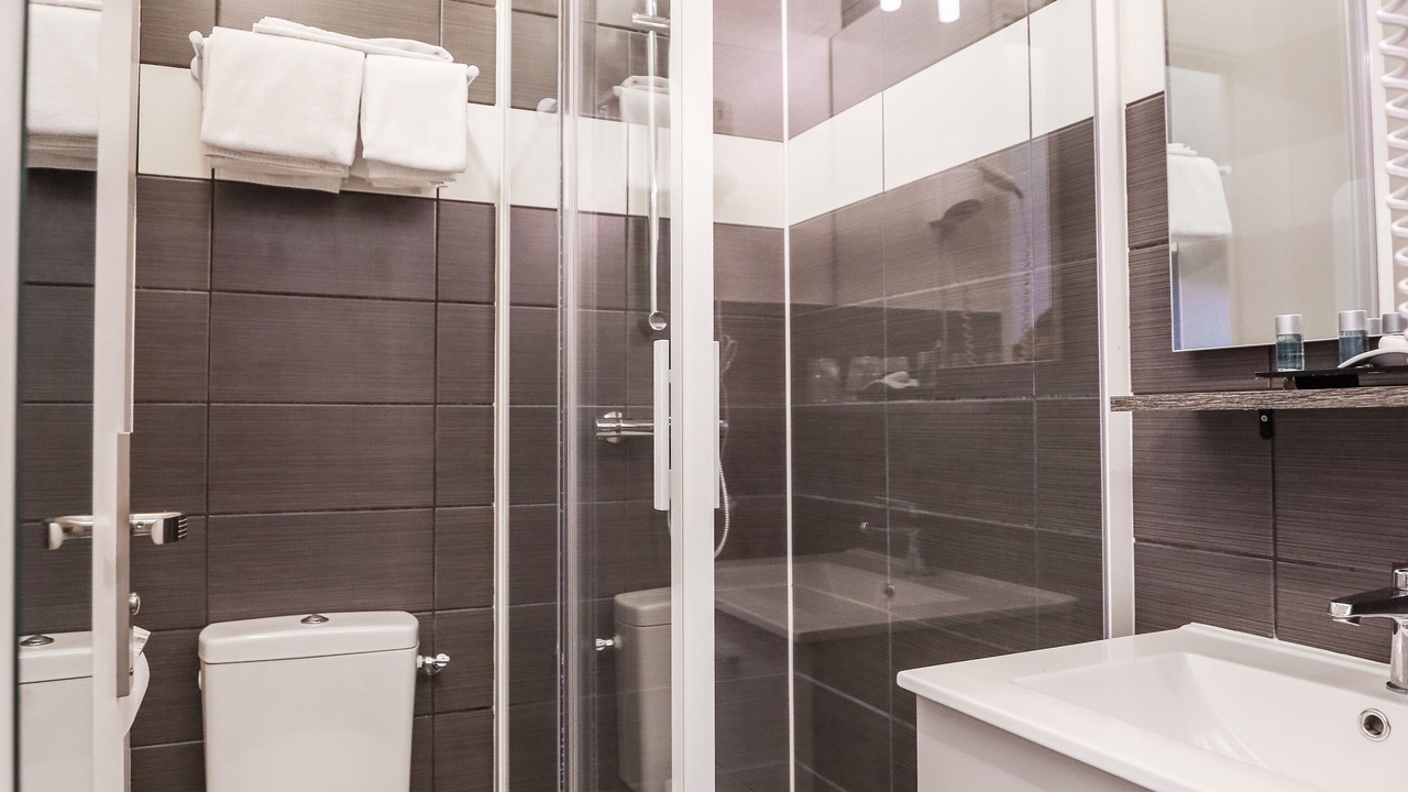 Photo of Bathroom in Arsenal-Redon