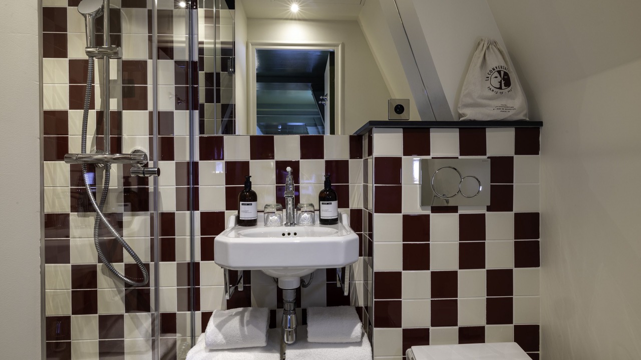 Photo of Bathroom in Saint-Lambert