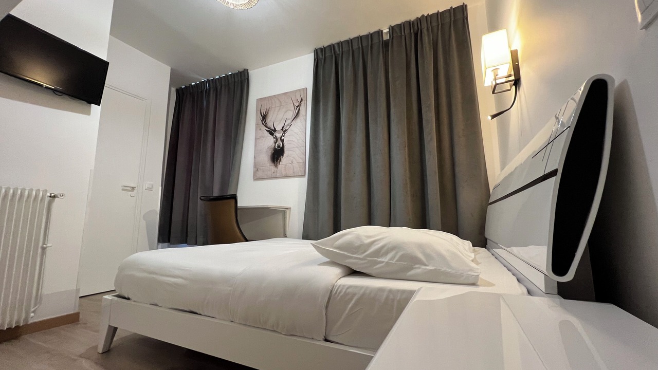 Photo of Bedroom in Fontainebleau